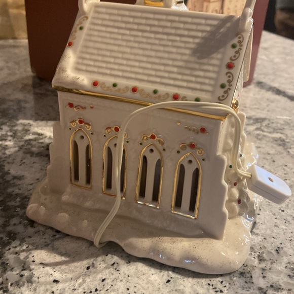 Lenox Mistletoe Park Villiage Church - Picture 4 of 4